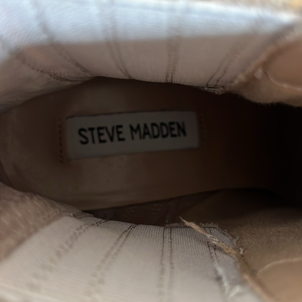 Cream booties - Picture 6 of 6